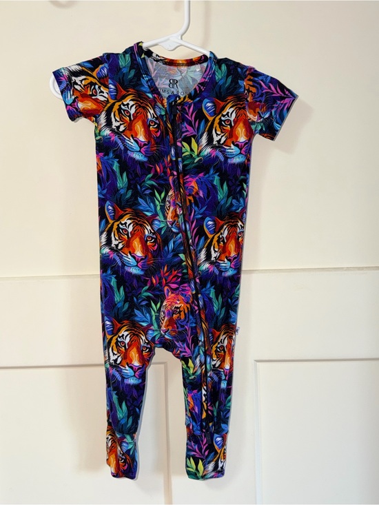 Bums and Roses Other - Baby Short-Sleeve Tiger Print One-Piece Romper in Multicolor Bums & Roses